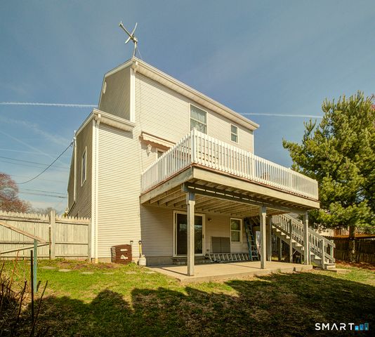 81 Old Stratfield Road, Fairfield, CT 06825