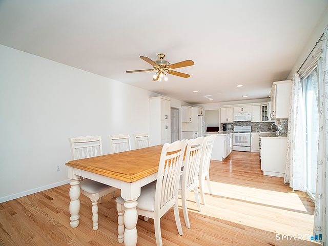 81 Old Stratfield Road, Fairfield, CT 06825