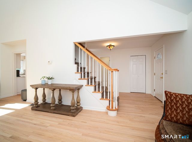 81 Old Stratfield Road, Fairfield, CT 06825