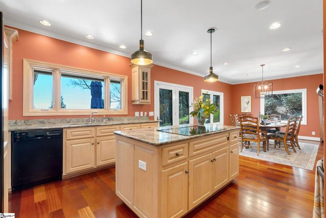 5 Falcons Ledge Drive, Landrum, SC 29356