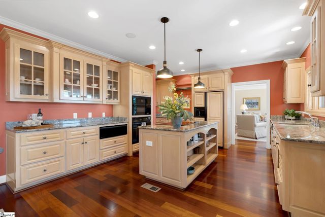 5 Falcons Ledge Drive, Landrum, SC 29356