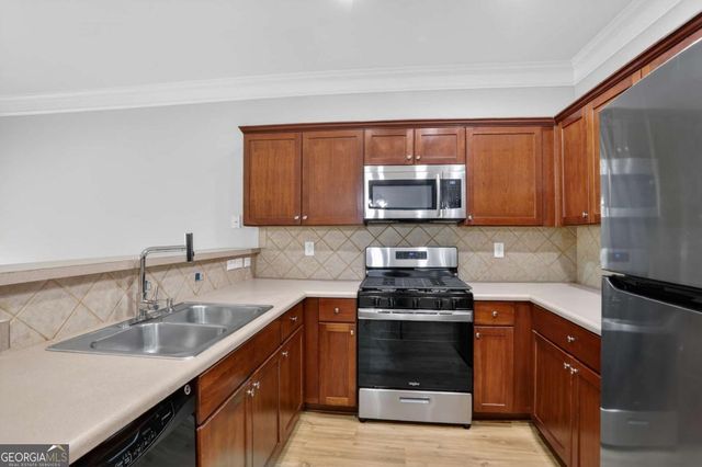 806 Tulip Poplar Way, Lawrenceville, GA 30044