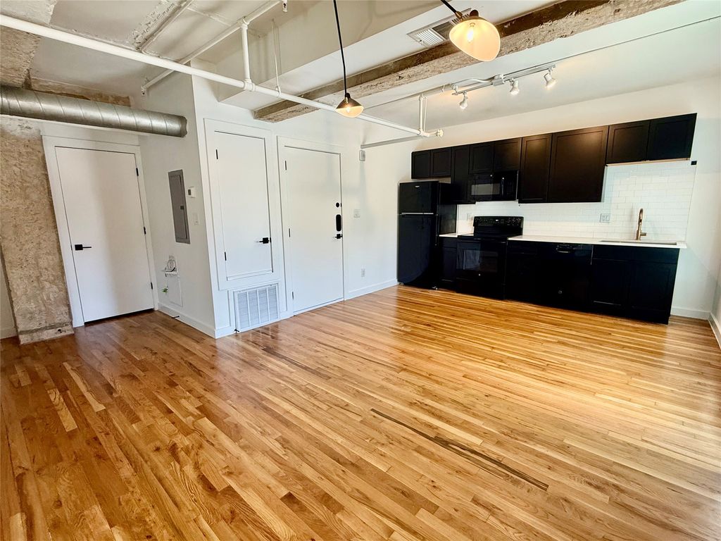 3721 N Hall Street A00, Dallas, TX 75219