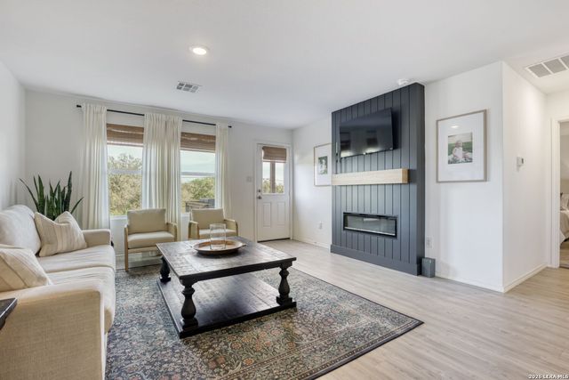 6020 Forenoon, Bulverde, TX 78163