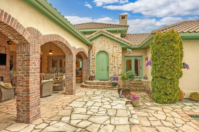 7762 Old Stage Road, Central Point, OR 97502