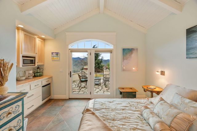 7762 Old Stage Road, Central Point, OR 97502