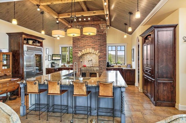 7762 Old Stage Road, Central Point, OR 97502