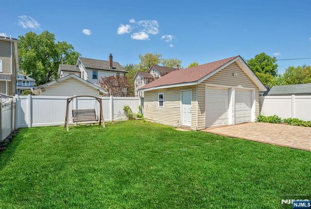 1154 Stasia Street, Teaneck, NJ 07666