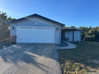 572 Hillside, Spring Branch, TX 78070