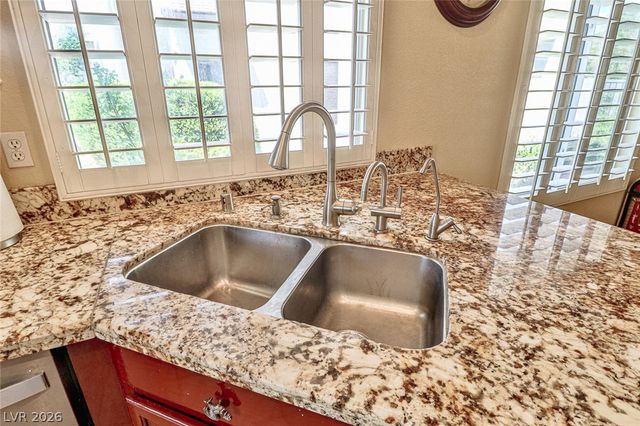 5752 Shermer Court, Las Vegas, NV 89120