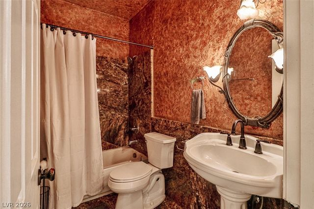 5752 Shermer Court, Las Vegas, NV 89120