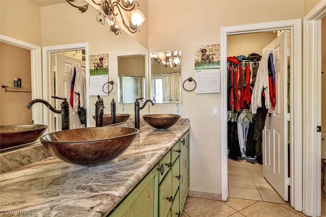 5752 Shermer Court, Las Vegas, NV 89120