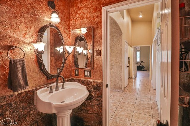 5752 Shermer Court, Las Vegas, NV 89120