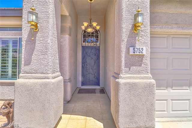 5752 Shermer Court, Las Vegas, NV 89120