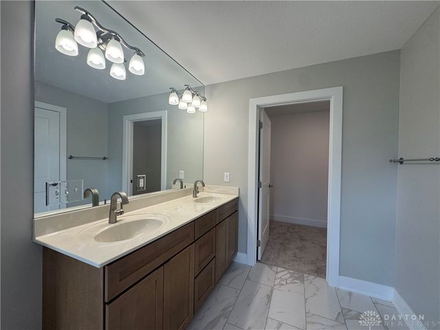 2905 Acorn Drive, Dayton, OH 45419