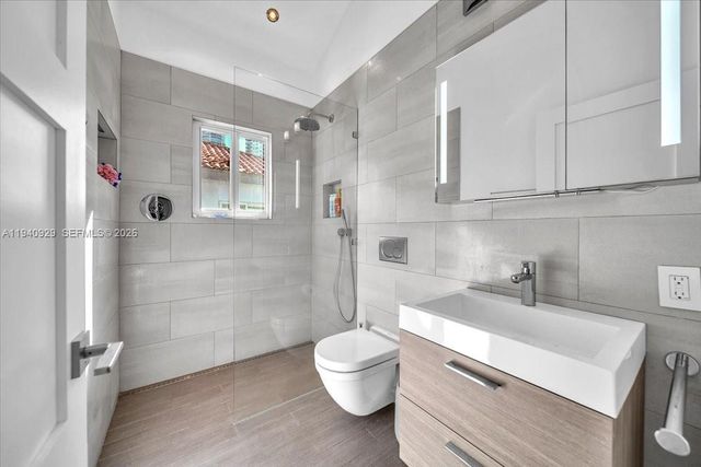 208 Jefferson Ave 113, Miami Beach, FL 33139