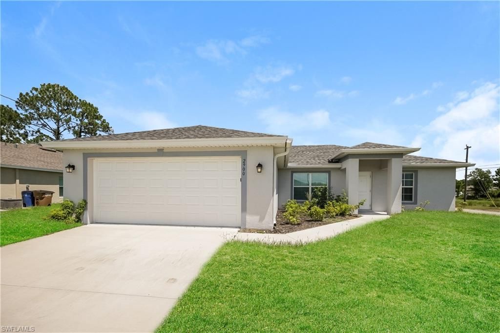 2900 7th ST W, LEHIGH ACRES, FL 33971 — exterior