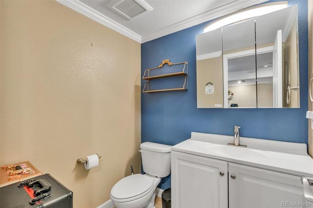 3198 S Nepal Way, Aurora, CO 80013