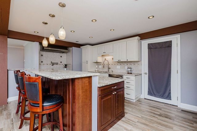 138 - 140 Berube Ave, Somerset, MA 02726