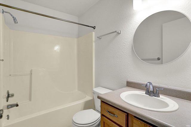 5611 W Tensleep Road, Bloomington, IN 47403