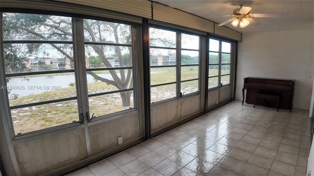 7220 Lake Cir Dr 203, Margate, FL 33063