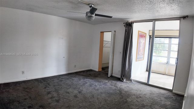 7220 Lake Cir Dr 203, Margate, FL 33063