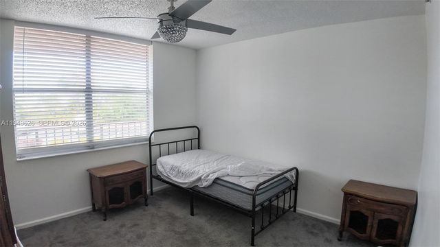 7220 Lake Cir Dr 203, Margate, FL 33063