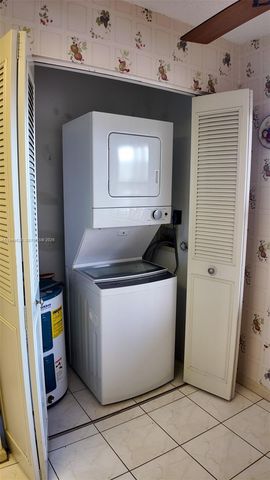 7220 Lake Cir Dr 203, Margate, FL 33063