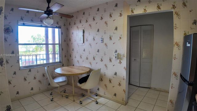 7220 Lake Cir Dr 203, Margate, FL 33063