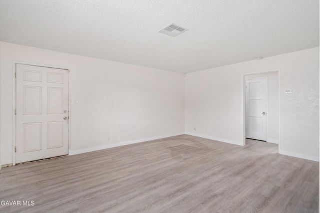 802 E Avenue Q4, Palmdale, CA 93550