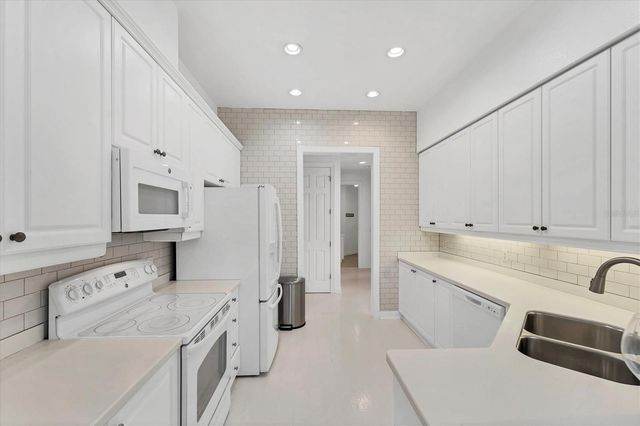 5405 46TH COURT W, Bradenton, FL 34210