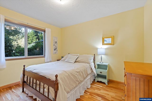 1420 SW Fairway Dr, Waldport, OR 97394