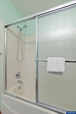 1420 SW Fairway Dr, Waldport, OR 97394