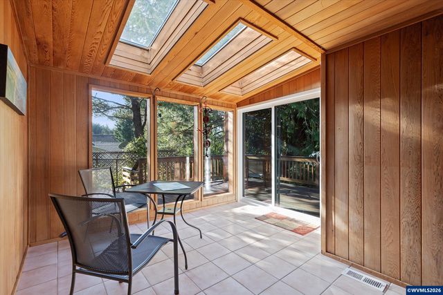 1420 SW Fairway Dr, Waldport, OR 97394