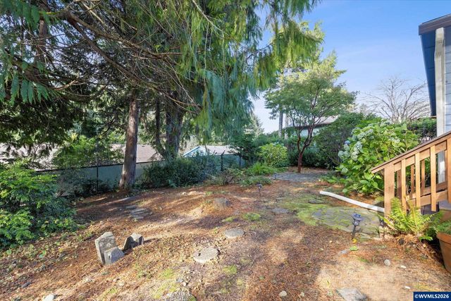 1420 SW Fairway Dr, Waldport, OR 97394