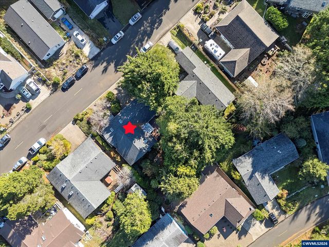 1420 SW Fairway Dr, Waldport, OR 97394