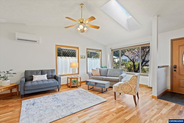 1420 SW Fairway Dr, Waldport, OR 97394