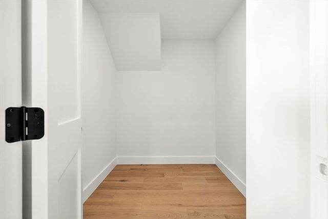 14 Elm 14, Newton, MA 02465