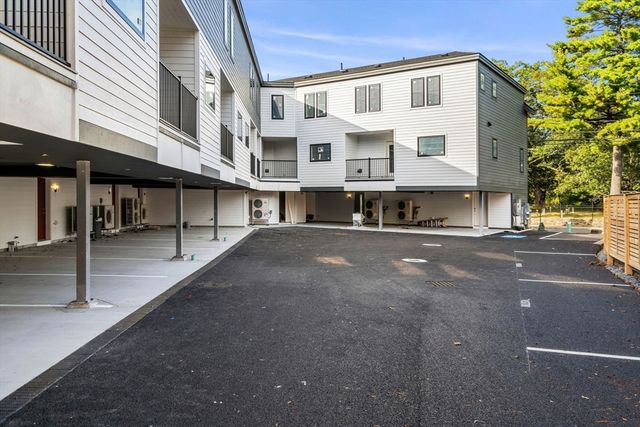 14 Elm 14, Newton, MA 02465