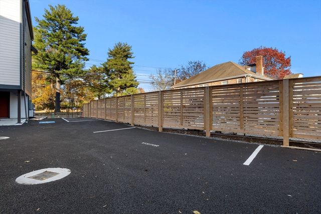 14 Elm 14, Newton, MA 02465