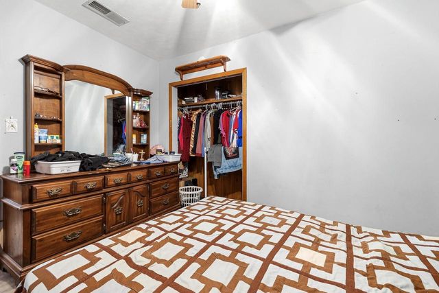 313 E NORTH LAKE STREET, Hancock, WI 54943