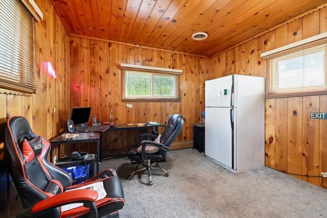 313 E NORTH LAKE STREET, Hancock, WI 54943