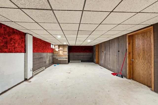 313 E NORTH LAKE STREET, Hancock, WI 54943