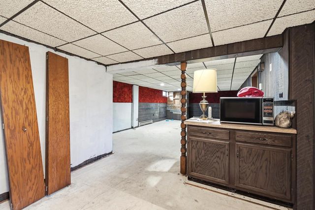 313 E NORTH LAKE STREET, Hancock, WI 54943