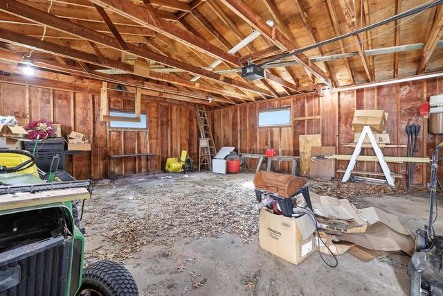 313 E NORTH LAKE STREET, Hancock, WI 54943