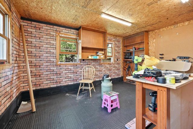 313 E NORTH LAKE STREET, Hancock, WI 54943