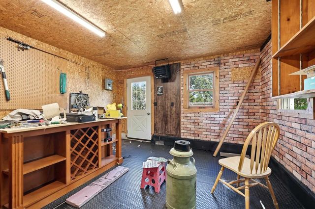 313 E NORTH LAKE STREET, Hancock, WI 54943