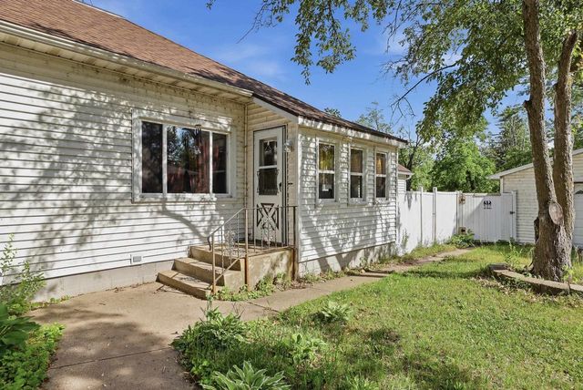 313 E NORTH LAKE STREET, Hancock, WI 54943