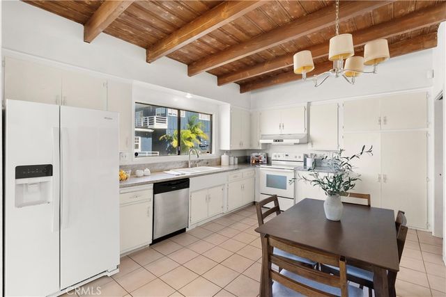 920 The Strand, Manhattan Beach, CA 90266