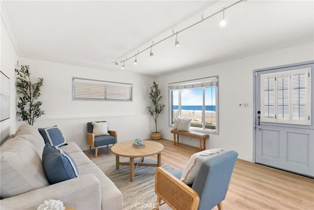 920 The Strand, Manhattan Beach, CA 90266